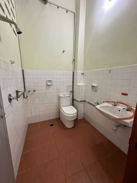 2-storey Terraced House for Rent in Seputeh (Kuala Lumpur) - Jason Tsen - Bathroom - PropertyGuru.com.my