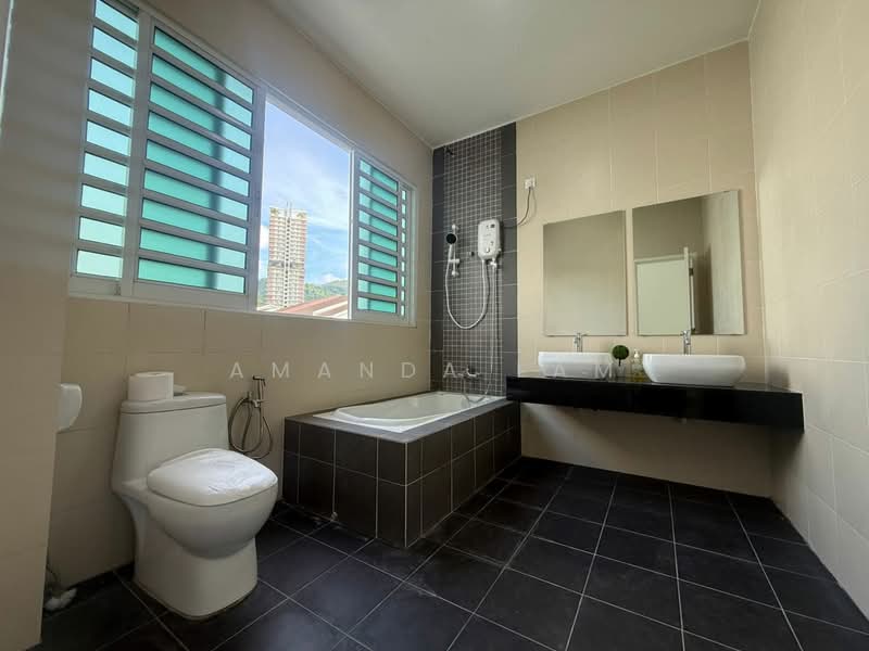 Rumah Teres 2 Tingkat untuk Disewa di Bayan Lepas (Penang) - Amanda Lam - Bathroom - PropertyGuru.com.my