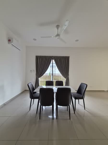 2-storey Terraced House for Rent in Setia Safiro (Cyberjaya) - Sarah . - Dining Room - PropertyGuru.com.my