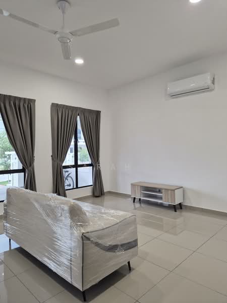 2-storey Terraced House for Rent in Setia Safiro (Cyberjaya) - Sarah . - Living Room - PropertyGuru.com.my