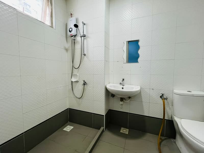 Apartment for Rent at Seasons Amara Larkin - Grace Ong - Bathroom - PropertyGuru.com.my
