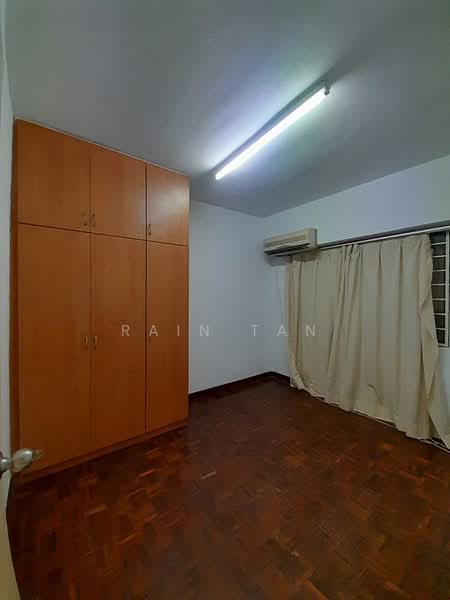 Pangsapuri untuk Dijual di Anjung Hijau (Greenfields) - Rain Tan - Bedroom - PropertyGuru.com.my