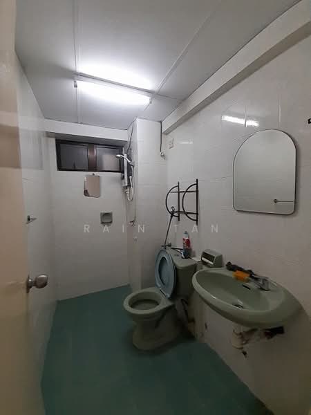 Pangsapuri untuk Dijual di Anjung Hijau (Greenfields) - Rain Tan - Bathroom - PropertyGuru.com.my