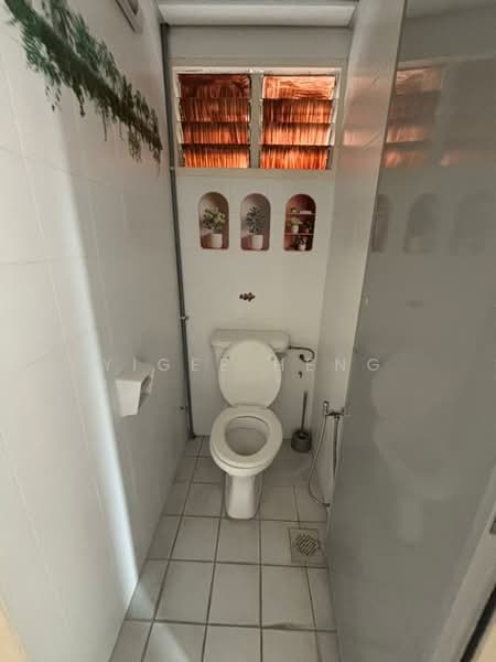 Shop / Office for Rent in Kota Kemuning (Shah Alam) - Yigee Heng - Bathroom - PropertyGuru.com.my