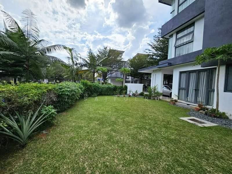 Semi-Detached House for Rent in Presint 8 (Putrajaya) - Aizat Saifulrullah - Exterior - PropertyGuru.com.my