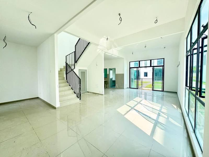 Rumah Teres 2 Tingkat untuk Dijual di Taman La Casa (Lunas) - Noor Shafina Ahmad - Living Room - PropertyGuru.com.my