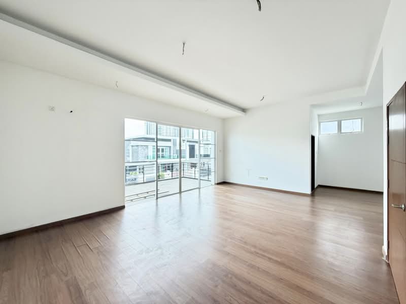 Semi-Detached House for Sale in Austin Heights (Tebrau) - Yik Tat - Living Room - PropertyGuru.com.my