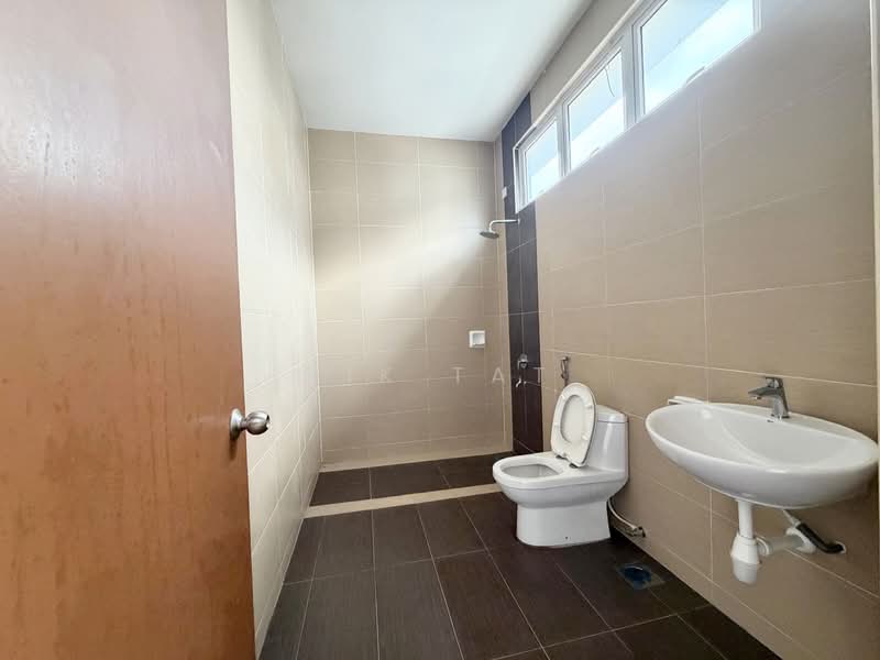 Semi-Detached House for Sale in Austin Heights (Tebrau) - Yik Tat - PropertyGuru.com.my