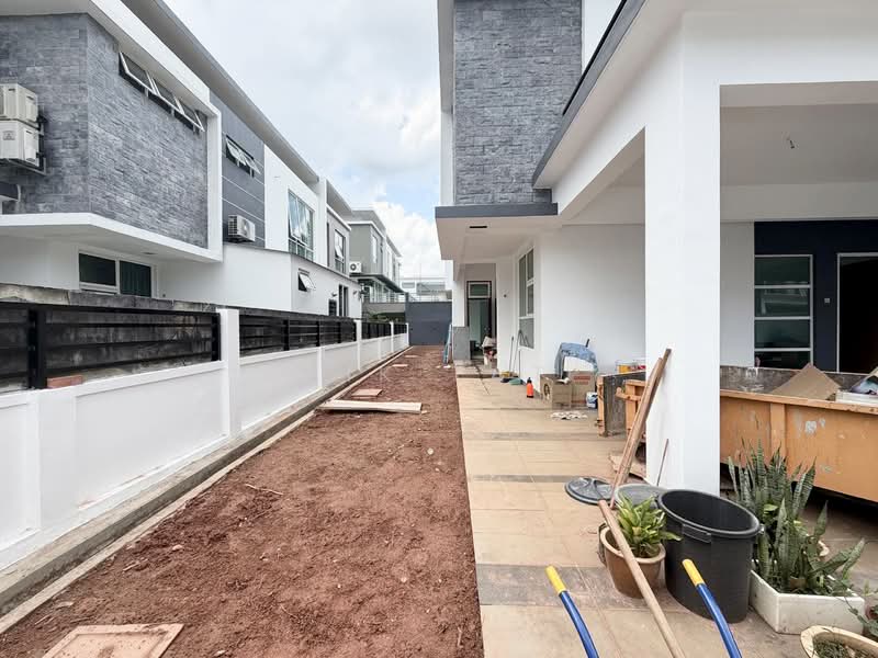 Semi-Detached House for Sale in Austin Heights (Tebrau) - Yik Tat - PropertyGuru.com.my