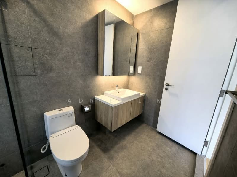 Servis Apartment untuk Disewa di Kami - Adriel Lim - Bathroom - PropertyGuru.com.my