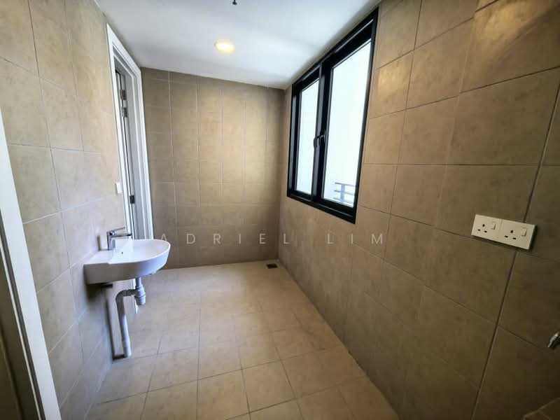 Servis Apartment untuk Disewa di Kami - Adriel Lim - Bathroom - PropertyGuru.com.my