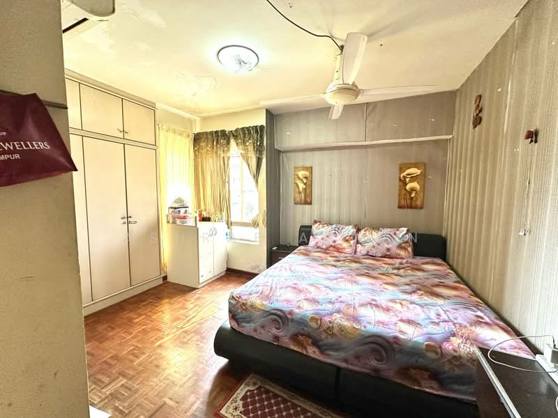 Condominium for Sale at Le Jardine Condominium - Ashraf Azwan - Bedroom - PropertyGuru.com.my