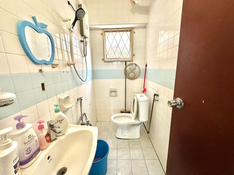 Condominium for Sale at Le Jardine Condominium - Ashraf Azwan - Bathroom - PropertyGuru.com.my