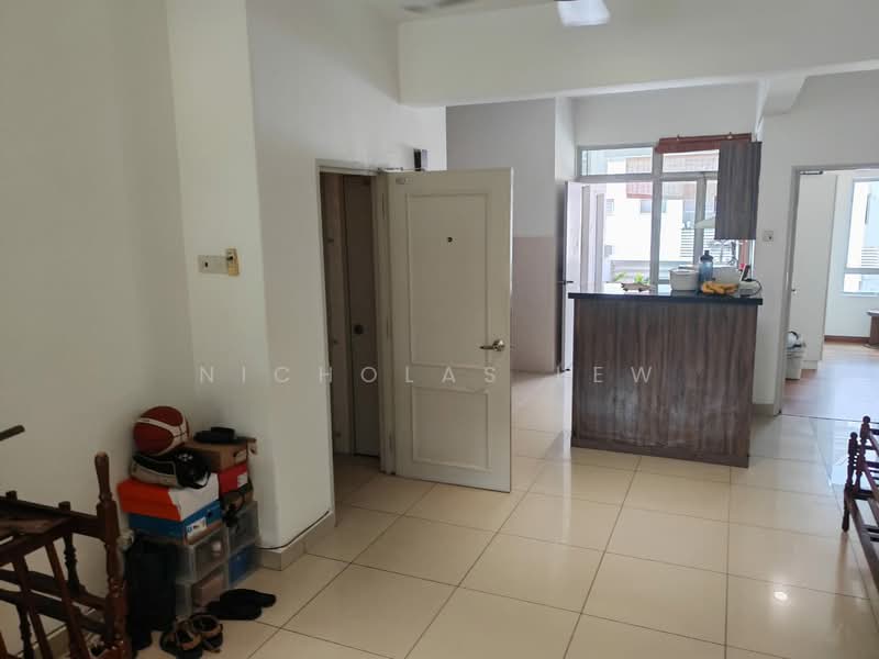 Townhouse for Rent in Taman Bukit Serdang (Seri Kembangan) - Nicholas Lew - Interior - PropertyGuru.com.my