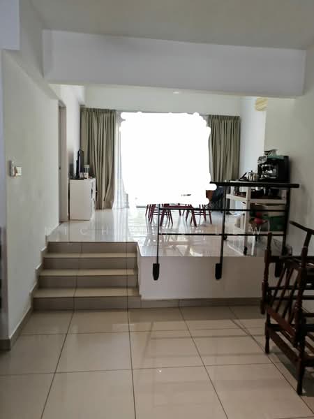 Townhouse for Rent in Taman Bukit Serdang (Seri Kembangan) - Nicholas Lew - Living Room - PropertyGuru.com.my