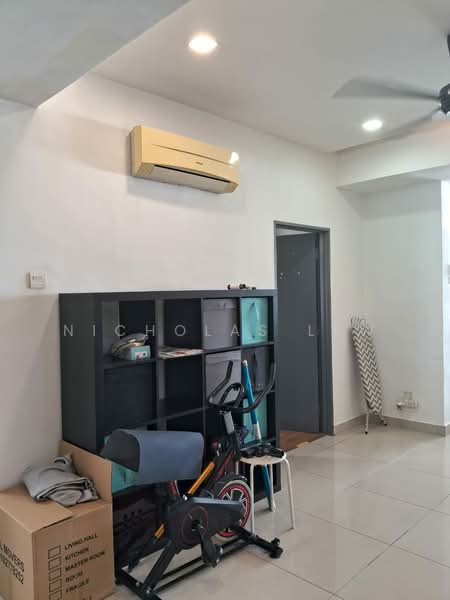 Townhouse for Rent in Taman Bukit Serdang (Seri Kembangan) - Nicholas Lew - Living Room - PropertyGuru.com.my