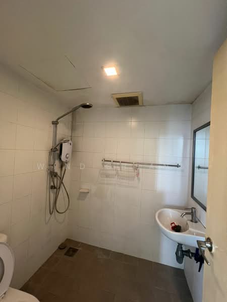 Condominium for Rent at Casa Indah 2 - Wind Cheang - Bathroom - PropertyGuru.com.my