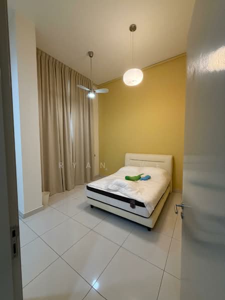 Kondominium untuk Dijual di Dua Menjalara - Ryan Swe - Bedroom - PropertyGuru.com.my