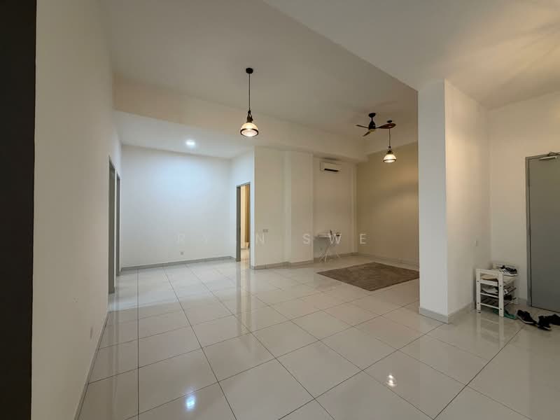 Kondominium untuk Dijual di Dua Menjalara - Ryan Swe - Living Room - PropertyGuru.com.my