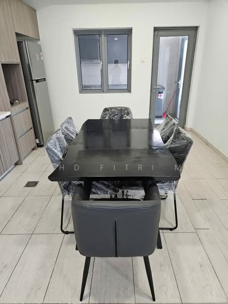 Kondominium untuk Disewa di Lakefront Residence - Mohd Fitri MF - Dining Room - PropertyGuru.com.my