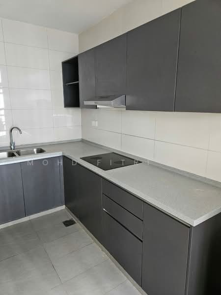 Kondominium untuk Disewa di Lakefront Residence - Mohd Fitri MF - Kitchen - PropertyGuru.com.my
