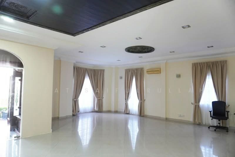 Rumah Banglo untuk Disewa di Country Heights (Kajang) - Aizat Saifulrullah - Living Room - PropertyGuru.com.my