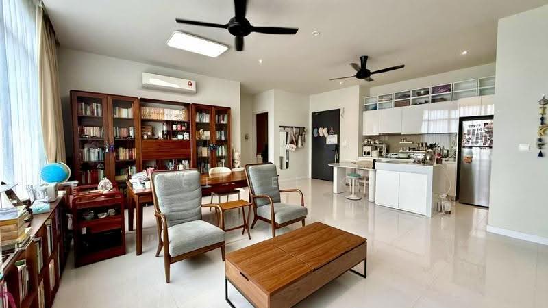 Service Residence for Rent at Service Suites @ Pavilion Embassy - Bee Lee Ku - Living Room - PropertyGuru.com.my