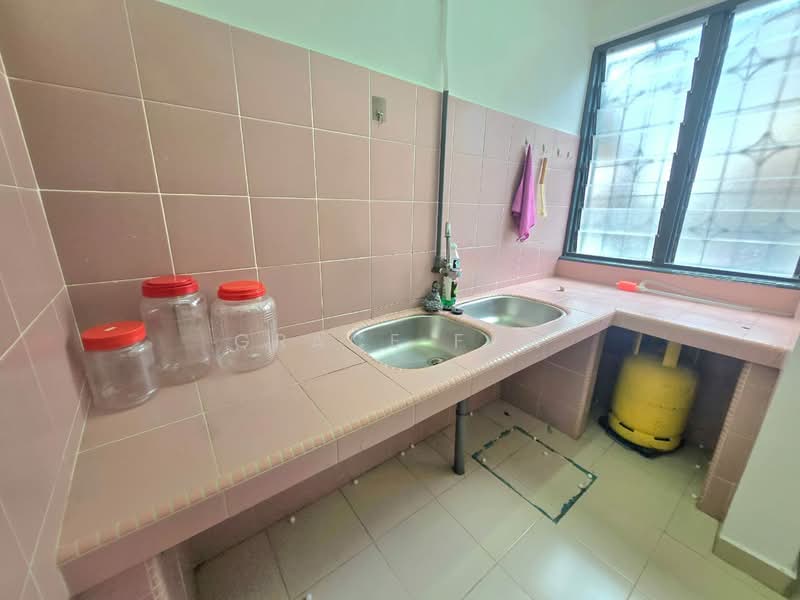 2-storey Terraced House for Rent in Taman Megah (Kluang) - Grace Fan - Kitchen - PropertyGuru.com.my