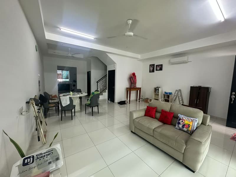 Rumah Teres 2-Tingkat untuk Dijual di New Pasir Puteh (Ipoh) - Qazin Khoo - Living Room - PropertyGuru.com.my