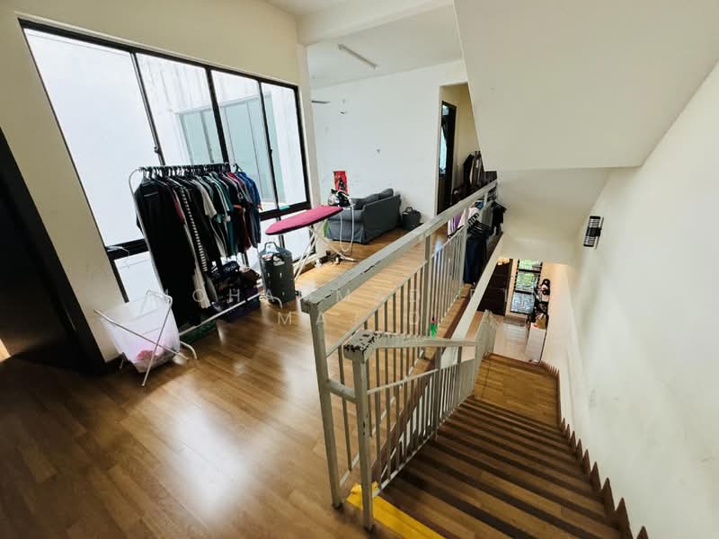 3-storey Terraced House for Sale in Shah Alam (Selangor) - Mohammad Din Majid - PropertyGuru.com.my