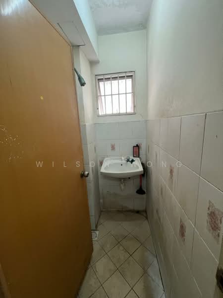 Apartment for Sale at Aman Dua - Wilson Wong - Bathroom - PropertyGuru.com.my