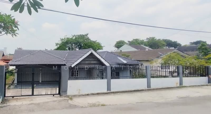 Rumah Banglo untuk Dijual di Petaling Jaya (Selangor) - Mohd Faizal - Exterior - PropertyGuru.com.my