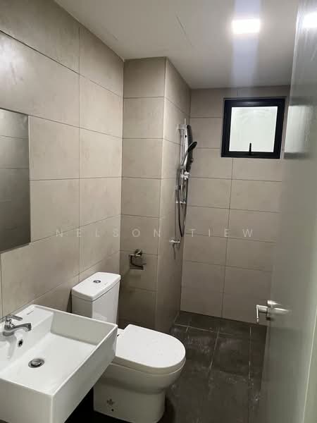 Servis Apartment untuk Disewa di M Luna - Nelson Tiew - Bathroom - PropertyGuru.com.my