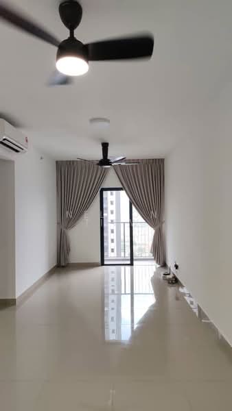Servis Apartment untuk Disewa di M Luna - Nelson Tiew - Living Room - PropertyGuru.com.my
