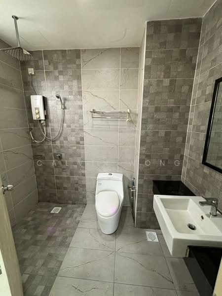 Servis Apartment untuk Dijual di Pinnacle Tower - Calvin Wong - Bathroom - PropertyGuru.com.my