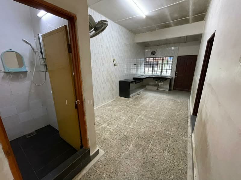 Rumah Teres 1 Tingkat untuk Dijual di Klang (Selangor) - Louis Chan - Kitchen - PropertyGuru.com.my