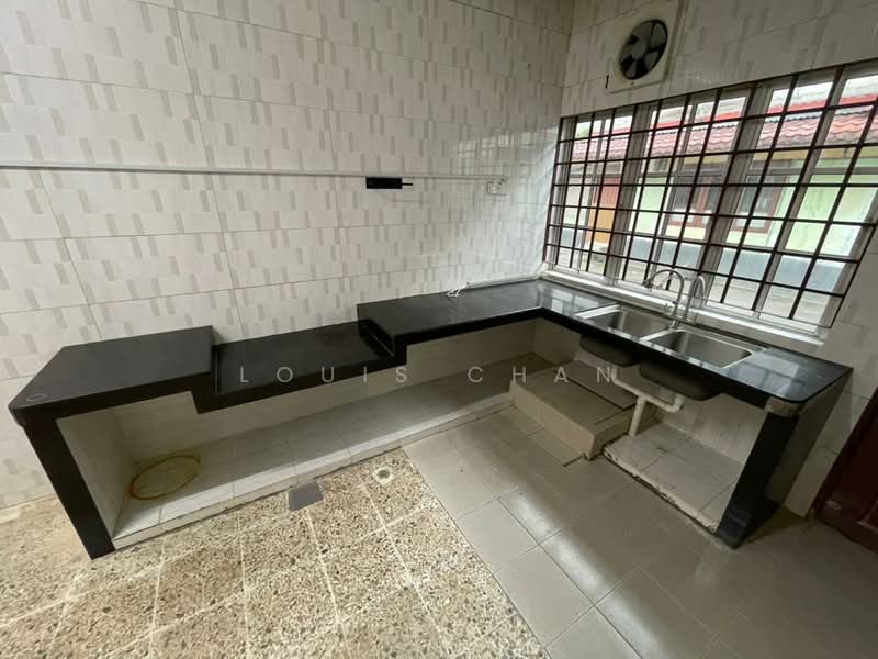 Rumah Teres 1 Tingkat untuk Dijual di Klang (Selangor) - Louis Chan - Kitchen - PropertyGuru.com.my