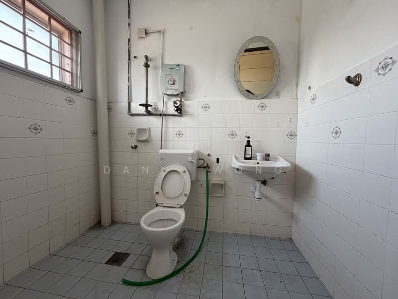 2-storey Terraced House for Rent in Rawang (Selangor) - Danny Wong - Bathroom - PropertyGuru.com.my
