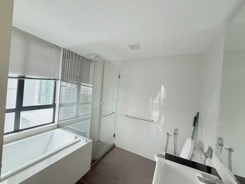 Condominium for Rent at The Straits View Condominium - Jane Ngoi - Bathroom - PropertyGuru.com.my