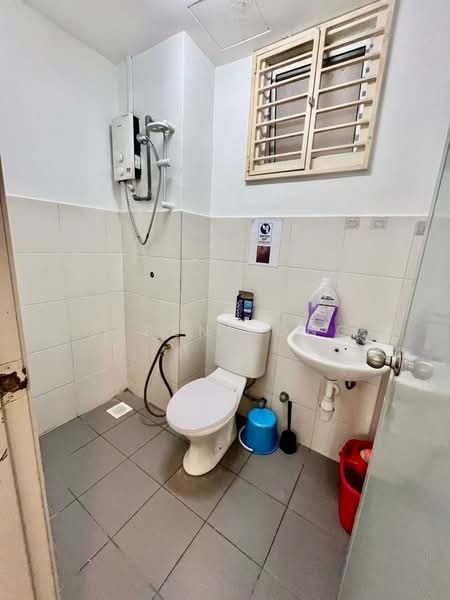 Apartment for Rent at Suria Apartment - Serene Ong - Bathroom - PropertyGuru.com.my
