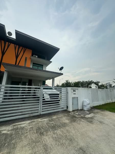 2-storey Terraced House for Sale in Kapar (Selangor) - Azlin Ismail - Exterior - PropertyGuru.com.my