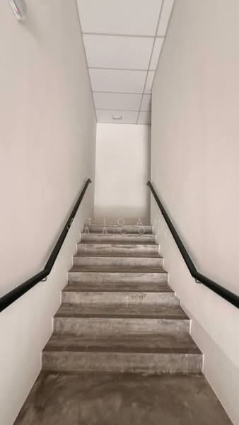 Retail Space for Rent in Bukit Jelutong (Shah Alam) - Atiqah Yaacob - Corridor - PropertyGuru.com.my