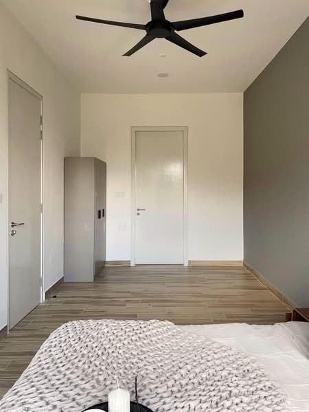Servis Apartment untuk Disewa di Hampton Height Damansara - Kim Ling - Master Bedroom - PropertyGuru.com.my