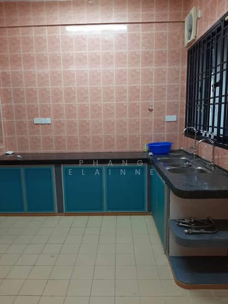Rumah Teres 2 Tingkat untuk Dijual di Taman Setia Indah (Tebrau) - Phang Elainne - Kitchen - PropertyGuru.com.my