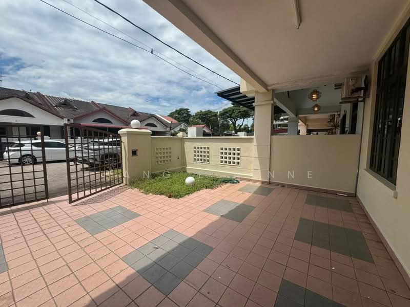 2-storey Terraced House for Sale in Taman Molek (Johor Bahru) - Phang Elainne - PropertyGuru.com.my