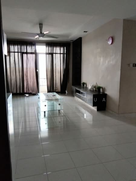 Pangsapuri untuk Dijual di Perling Apartment - Merry Chua - Living Room - PropertyGuru.com.my