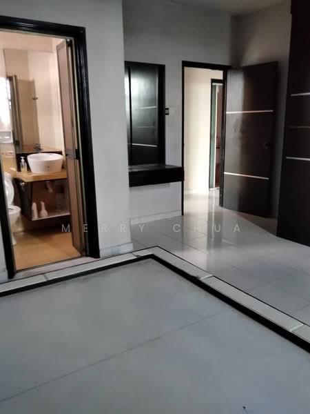 Pangsapuri untuk Dijual di Perling Apartment - Merry Chua - Bathroom - PropertyGuru.com.my