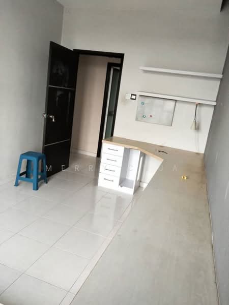 Pangsapuri untuk Dijual di Perling Apartment - Merry Chua - Interior - PropertyGuru.com.my