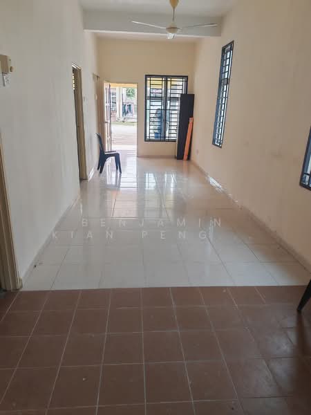 Rumah Teres 1 Tingkat untuk Dijual di Taman Muhibbah (Merlimau) - Benjamin Kian Peng Yap - Living Room - PropertyGuru.com.my