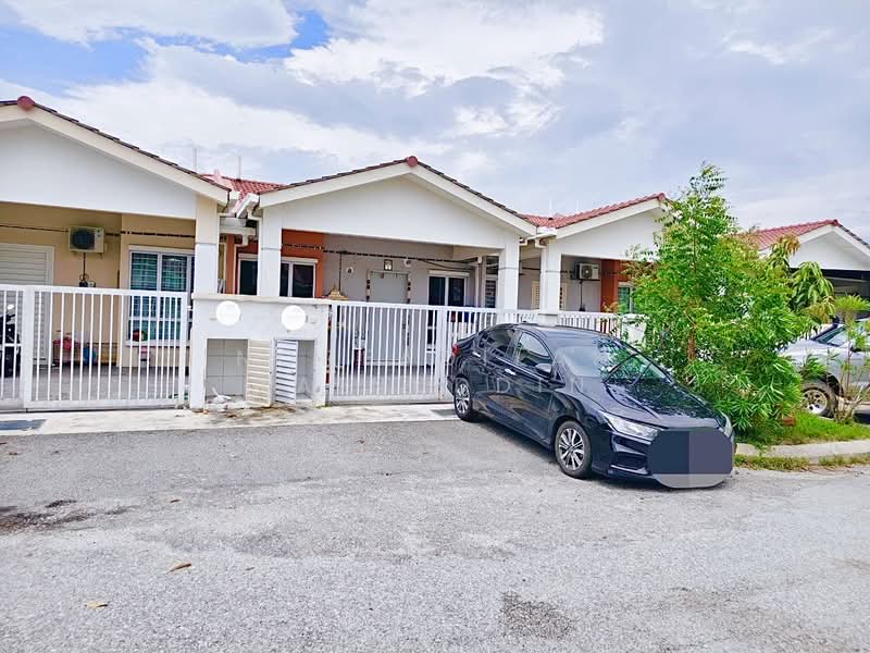 1-storey Terraced House for Sale in Bandar Puncak Alam (Puncak Alam) - NORFADILAH ZAINUDDIN - Exterior - PropertyGuru.com.my